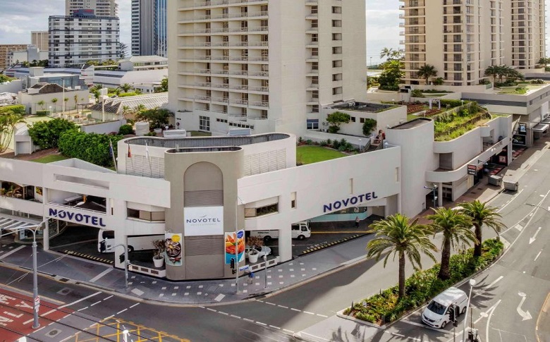 Hospitals To Surfers Paradise