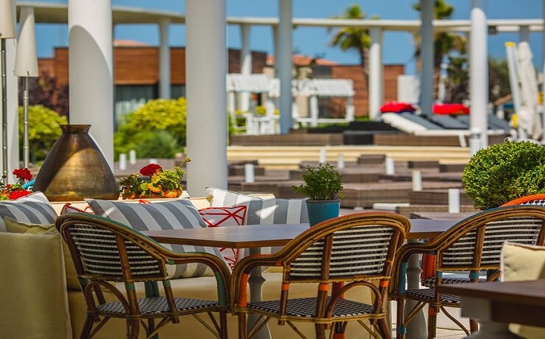 Nearby Luxurious Restaurants To Burleigh Beach