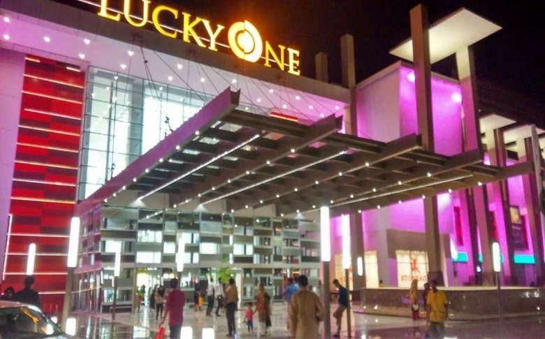 Nearby Shopping Malls To Lucky Bay