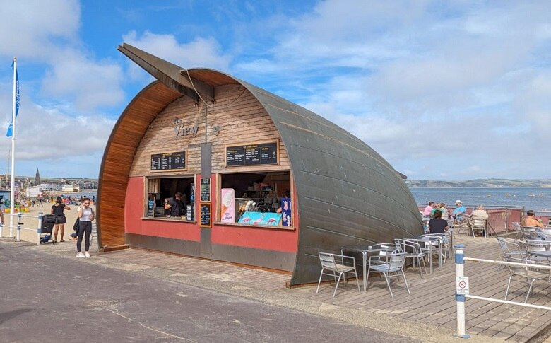 Nearby Cheap Restaurants On the Weymouth Beach